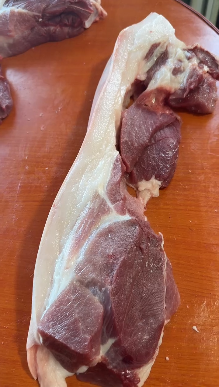 中国大陆180食用农产品平**乐猪前漕肉2.79平安快乐