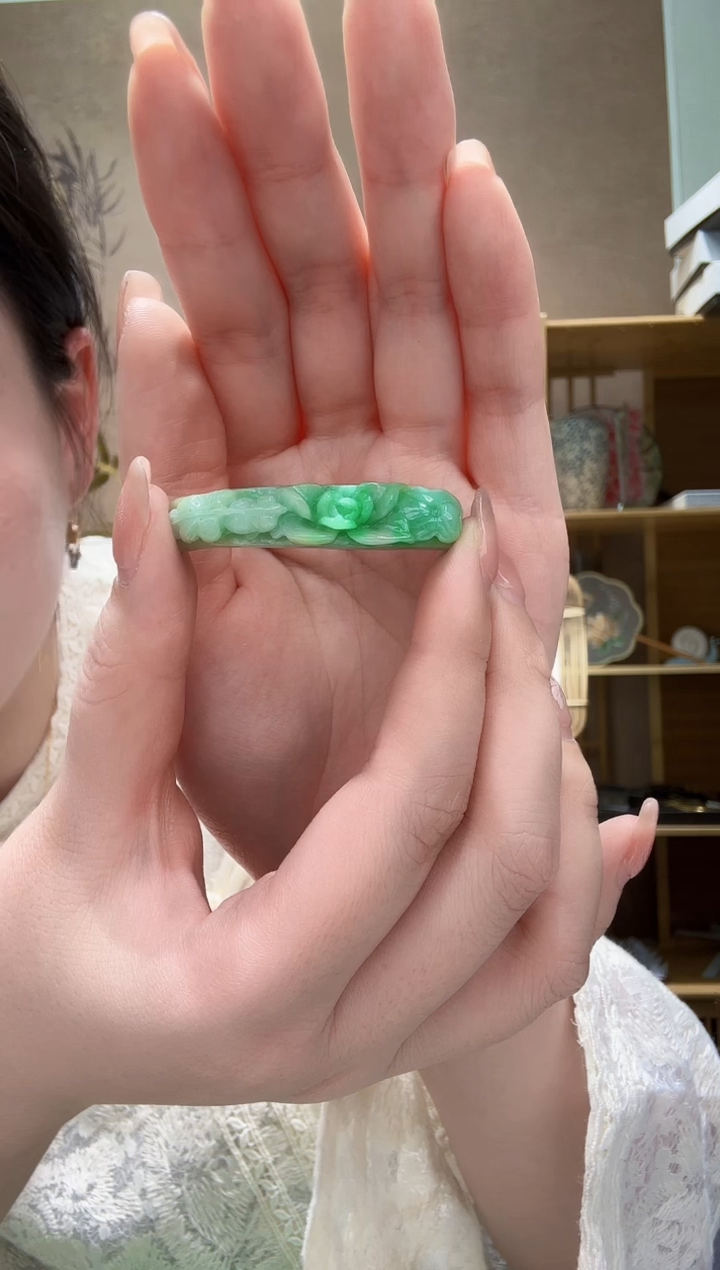 【闪购商品】翡翠未镶嵌颈饰手牌