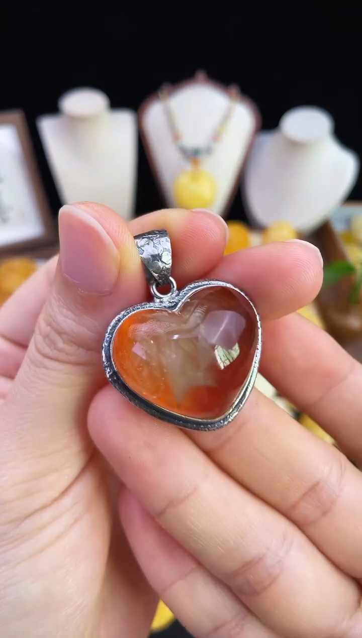 琥珀未镶嵌珠宝奇石柒月