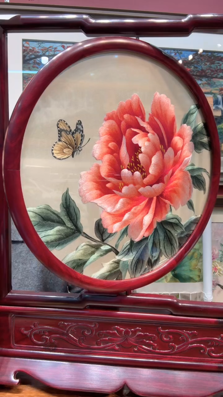 竖款非遗苏绣手工刺绣摆台