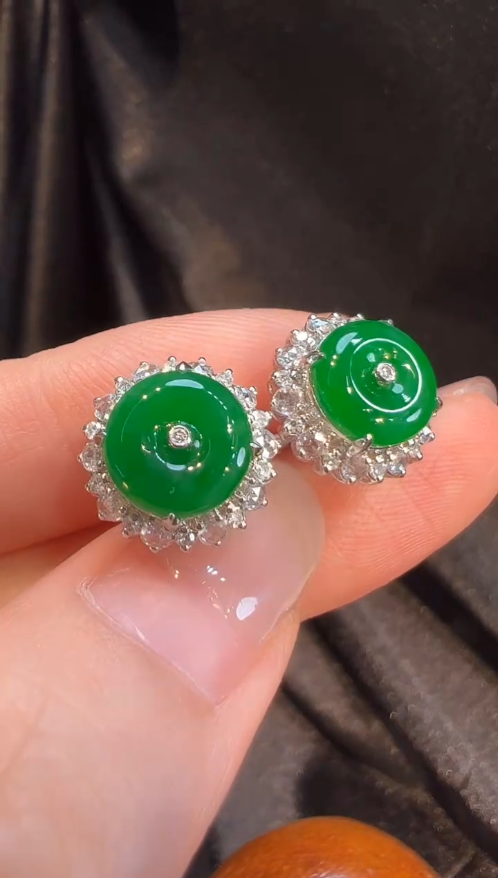 18K金镶嵌翡翠耳饰L6耳钉