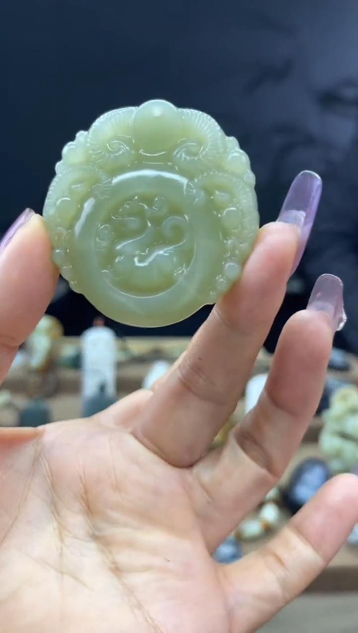 颈饰未镶嵌和田玉1