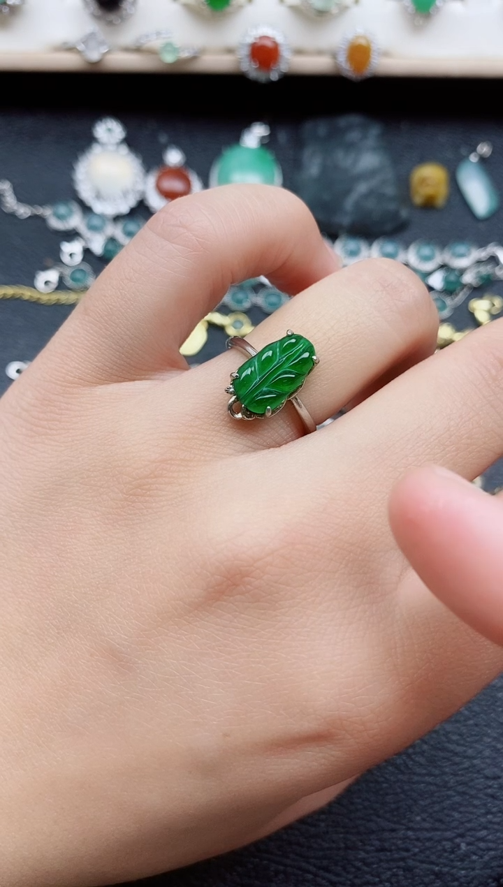 【闪购商品】翡翠戒指银S925镶嵌11111