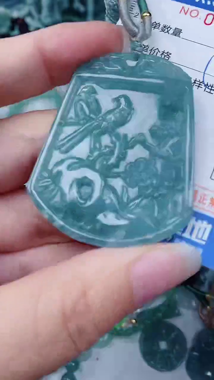 翡翠未镶嵌颈饰00008796