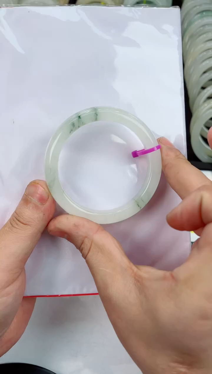 【闪购商品】石英质玉手镯未镶嵌562