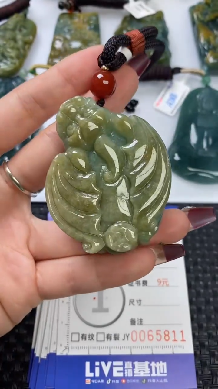 【闪购商品】翡翠颈饰未镶嵌111111111111111