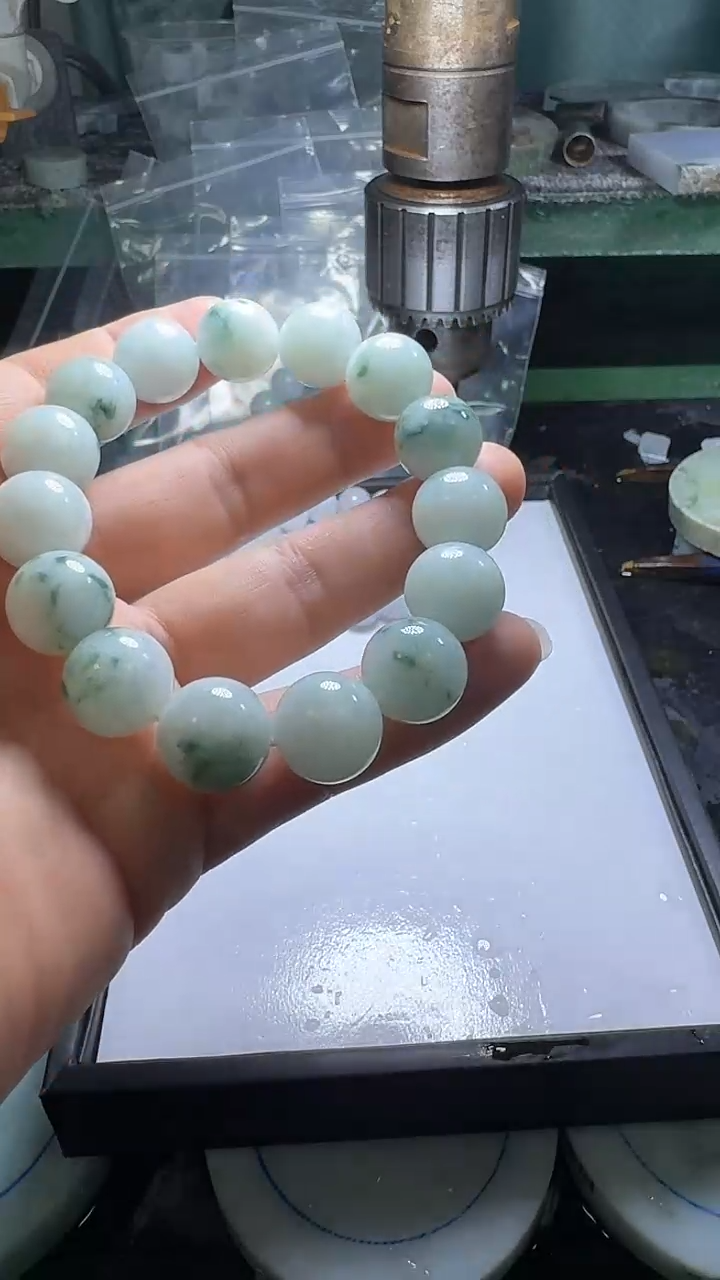 【闪购商品】翡翠手链未镶嵌发一条