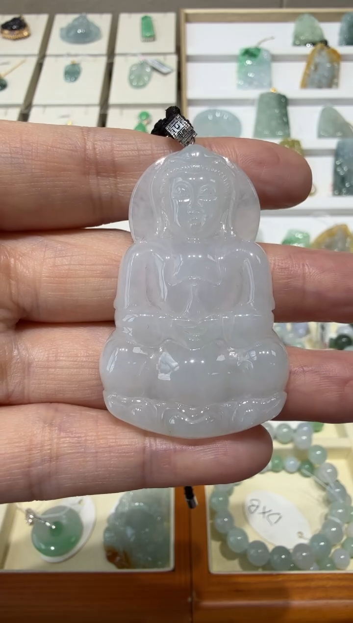 18K金镶嵌挂件翡翠A货翡翠多样性孤品