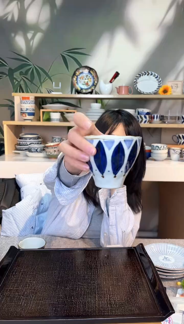 【闪购商品】瓷片翔芳窑花瓣水杯（小）