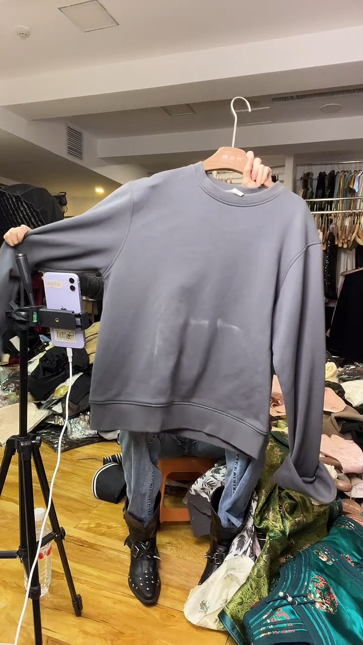 卫衣       M码       80-115斤