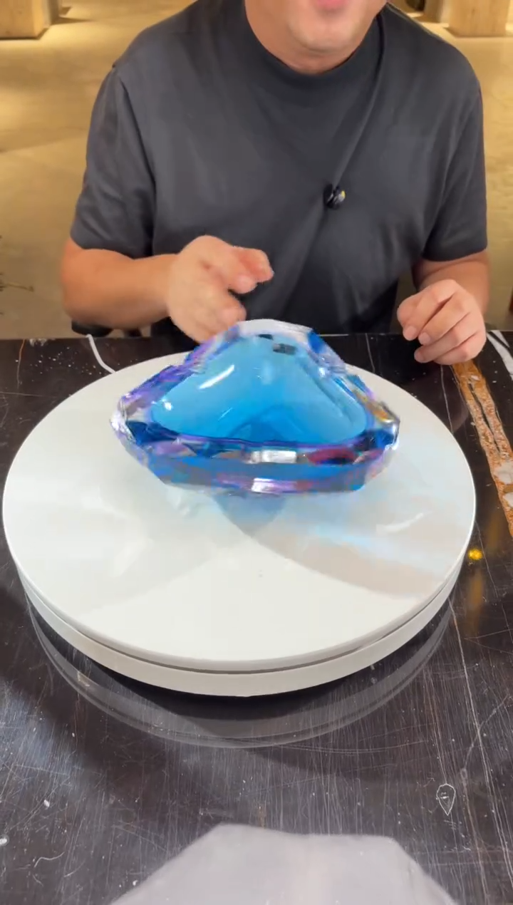 摆件CS0101004-2紫罗兰宝石蓝刻面雪茄缸