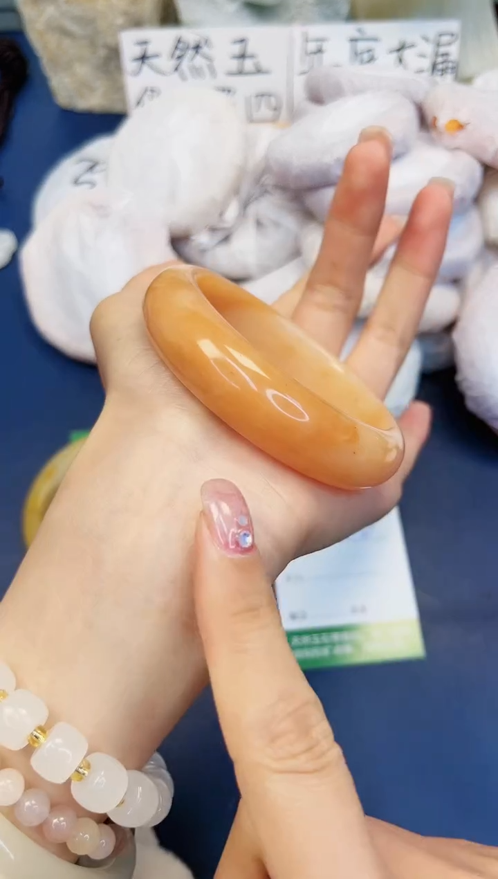 【闪购商品】石英质玉手镯未镶嵌134-财气镯