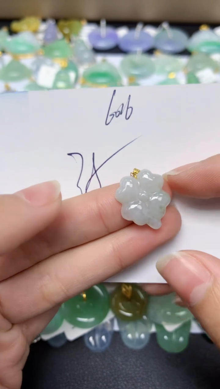 【闪购商品】翡翠颈饰18K金镶嵌 天然翡翠A货