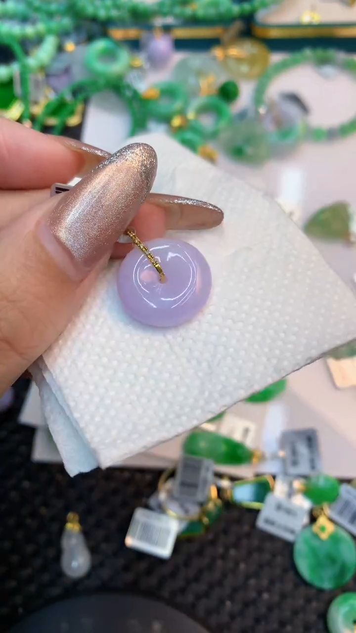 颈饰18K金镶嵌翡翠1