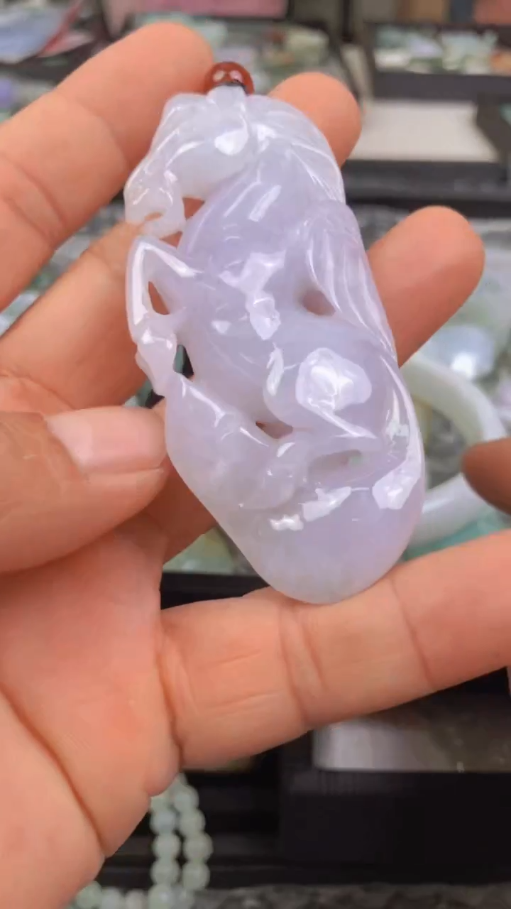 吊坠(不含链)未镶嵌翡翠马踏飞燕