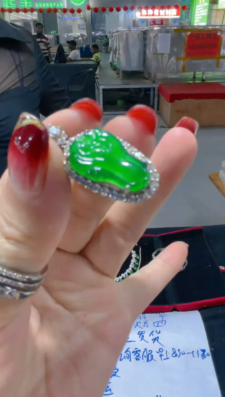 定制翡翠未镶嵌天然A货翡翠（多样性发货拍一件发件）