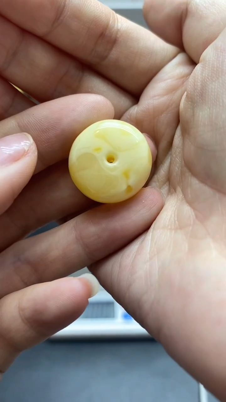 琥珀未镶嵌珠宝奇石2605