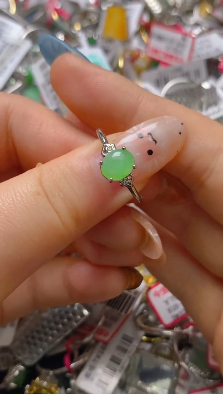 银S925镶嵌戒指翡翠百内无证书