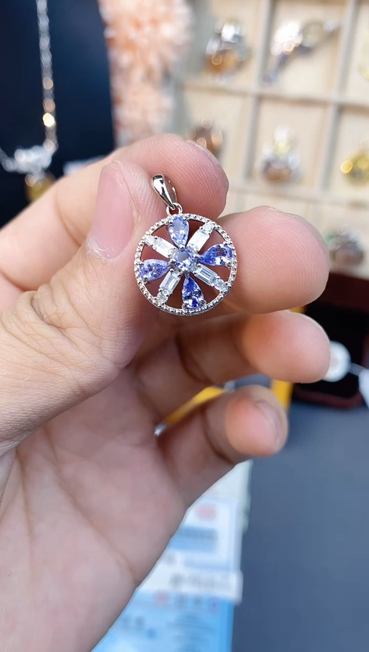 【闪购商品】坦桑石吊坠银S925镶嵌带证书