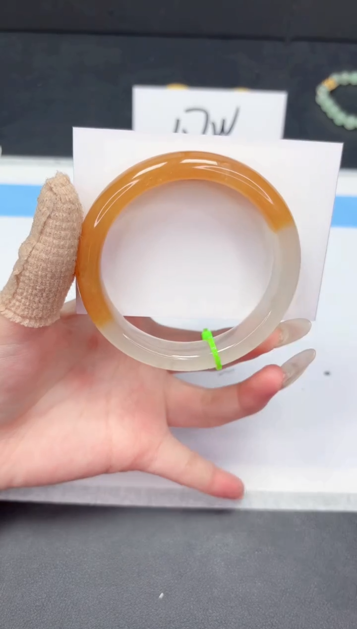 【闪购商品】石英质玉手镯未镶嵌141-59.7