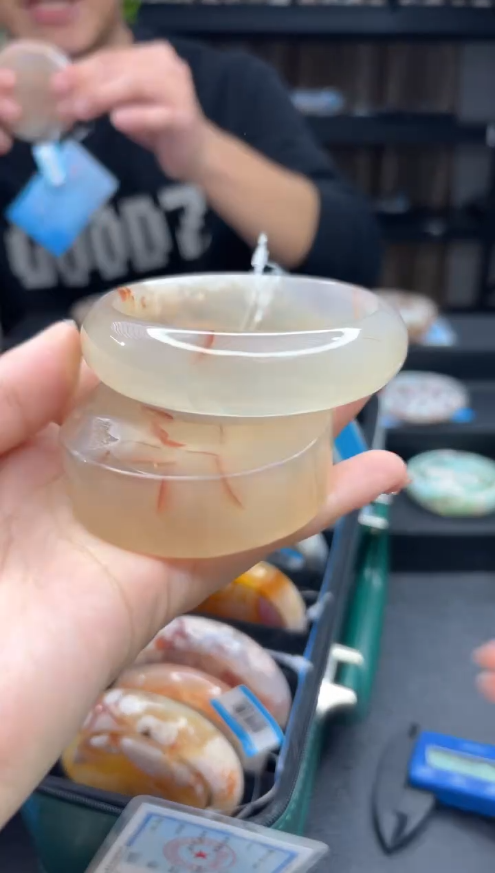 【闪购商品】石英质玉手镯未镶嵌575（62圈赠送镯心）