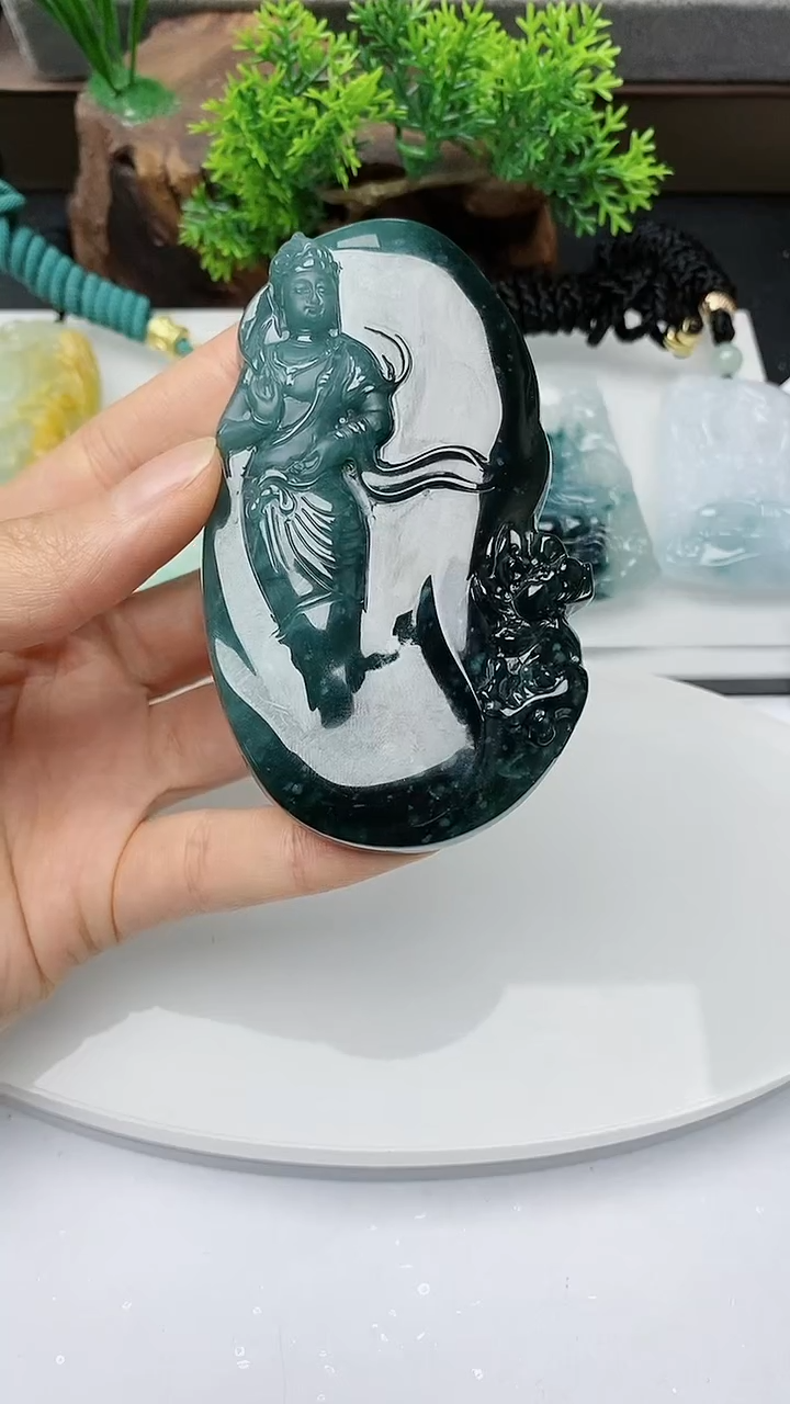 【闪购商品】翡翠颈饰未镶嵌