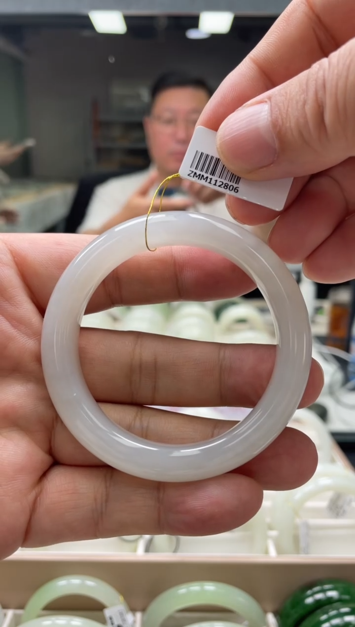 【闪购商品】和田玉手镯未镶嵌编码2806 圈口53-54