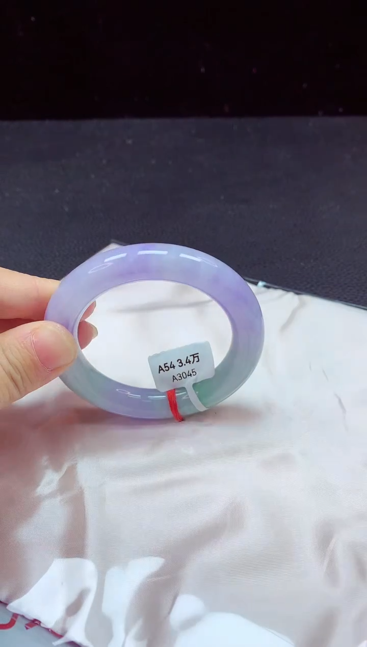 【闪购商品】翡翠手镯未镶嵌镯子55+