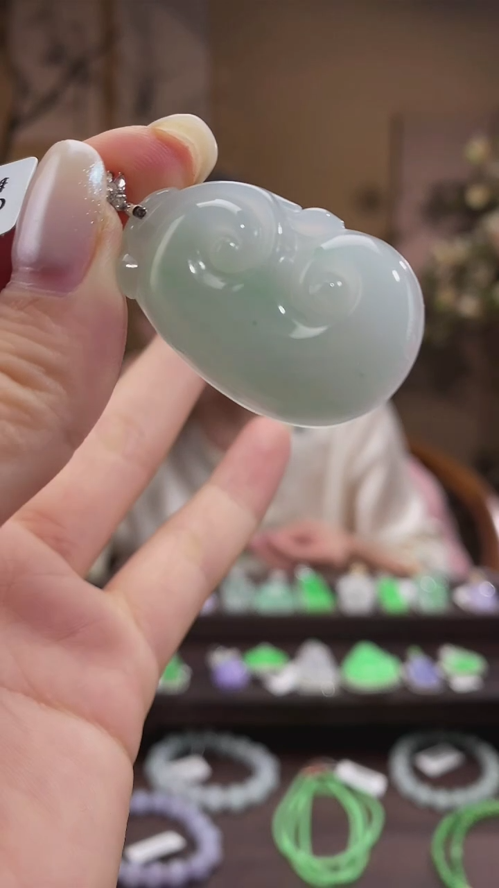 吊坠(不含链)18K金镶嵌翡翠如意