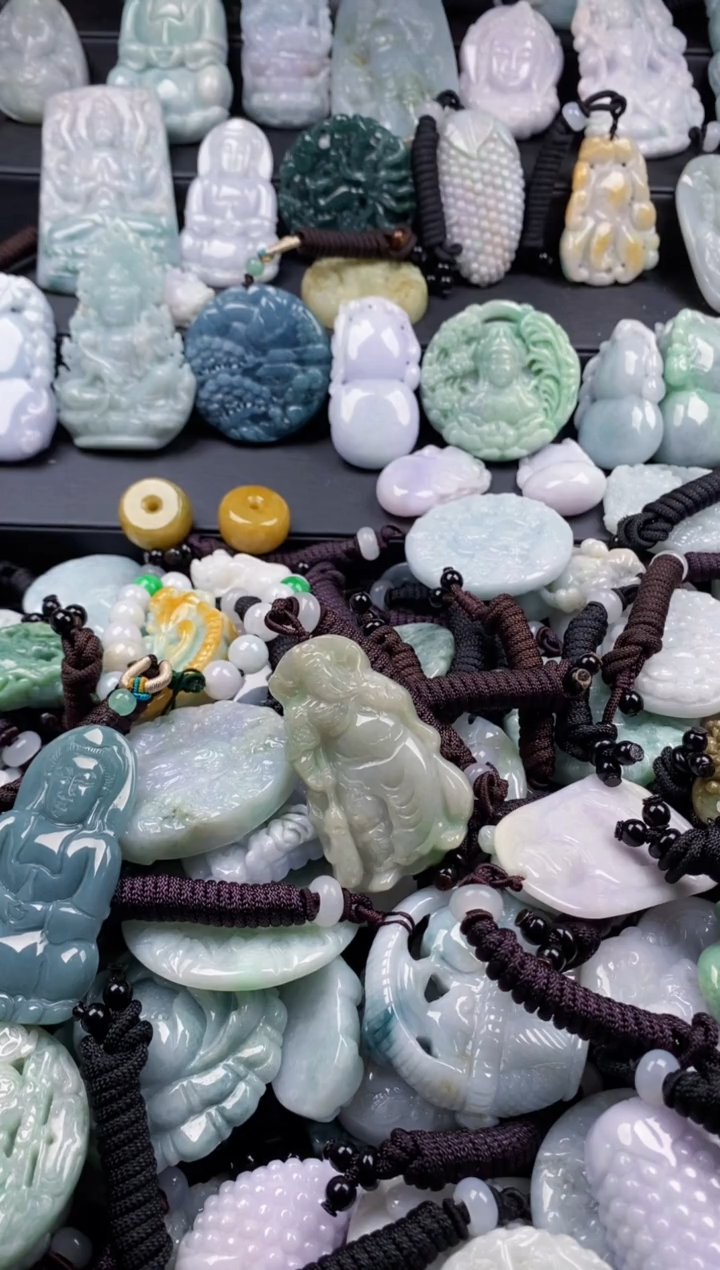 【闪购商品】翡翠吊坠(不含链)未镶嵌1