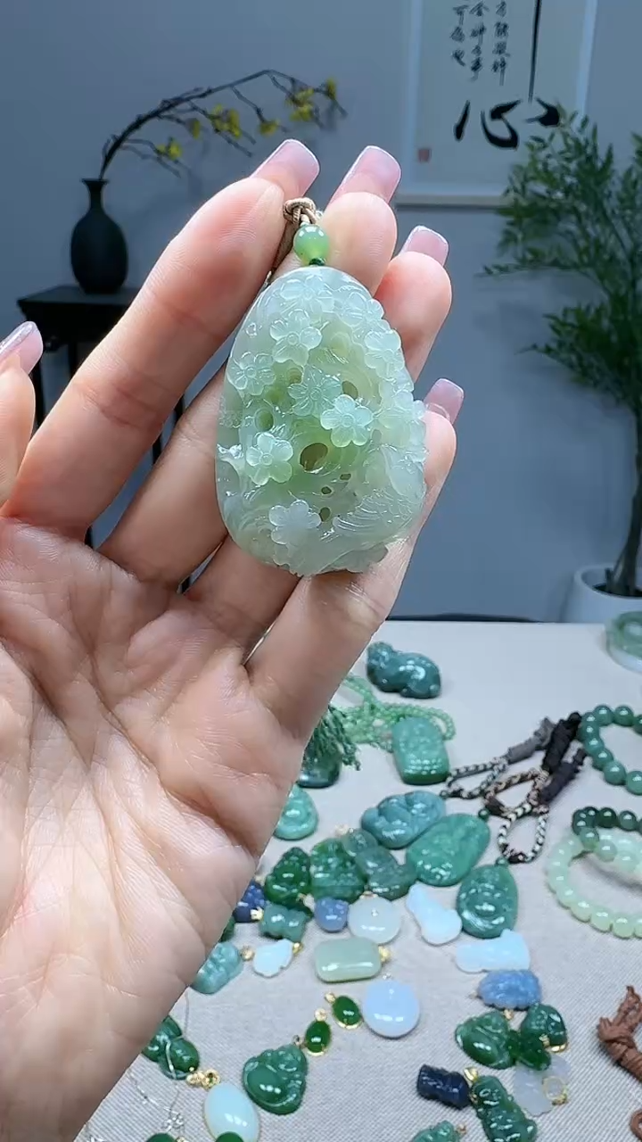 未镶嵌和田玉挂件1