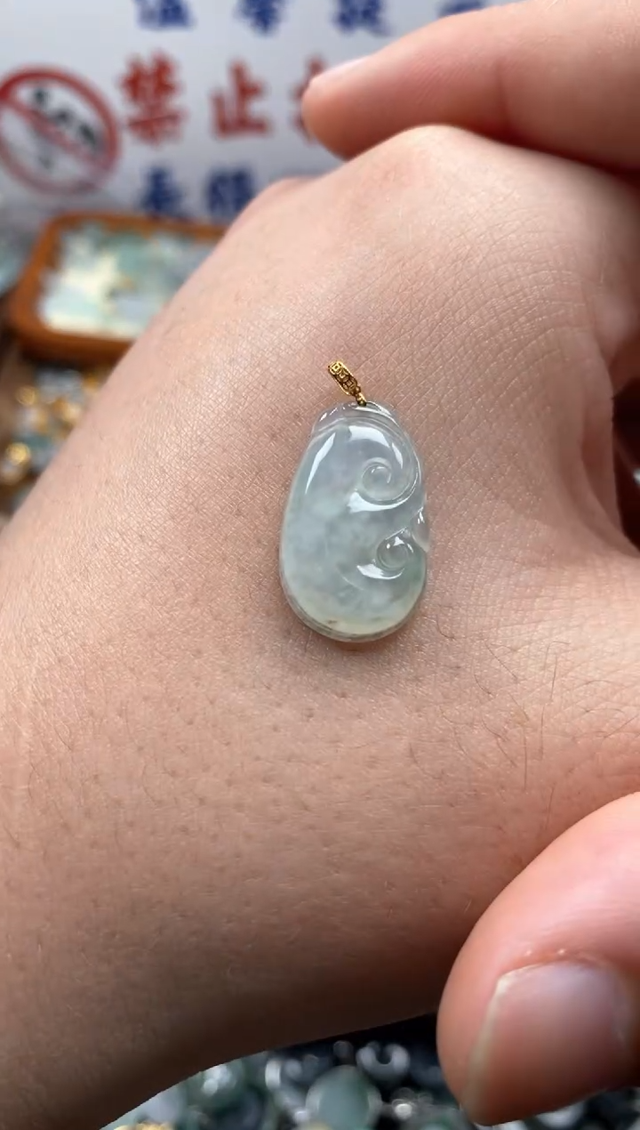 【闪购商品】翡翠颈饰未镶嵌哥哥