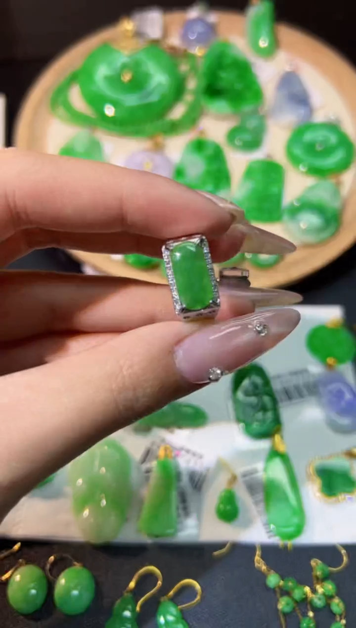 【闪购商品】翡翠戒指未镶嵌Y缅料A货/多样性发货/一件