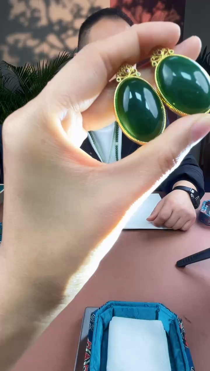 颈饰未镶嵌和田玉a15