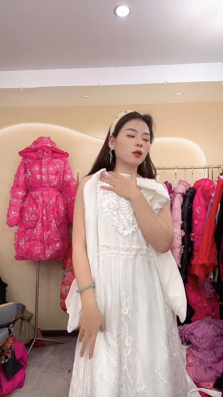 常规款159白色大码连衣裙