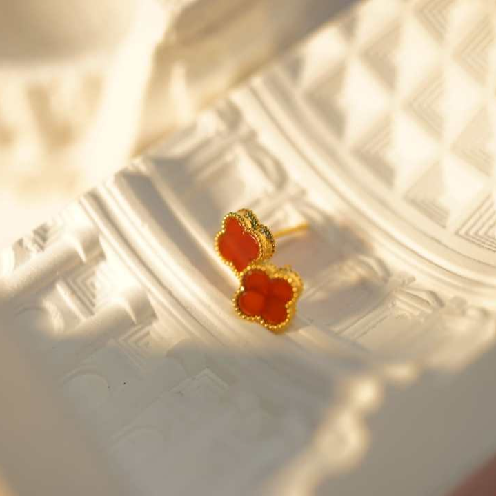 【YK】18K金红玛瑙四叶草草耳钉（一对）