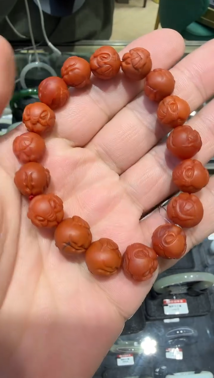 未镶嵌手链南红玛瑙宇****?多样性发一