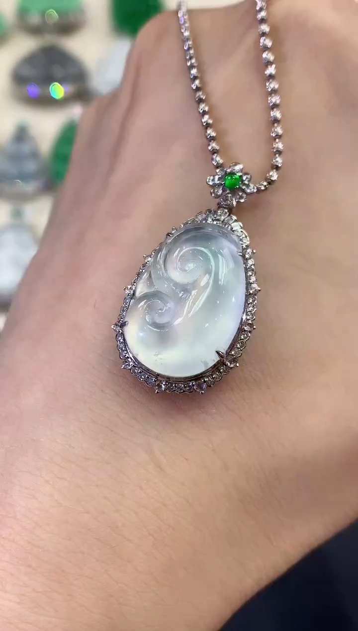 【闪购商品】翡翠吊坠(不含链)18K金镶嵌C92      