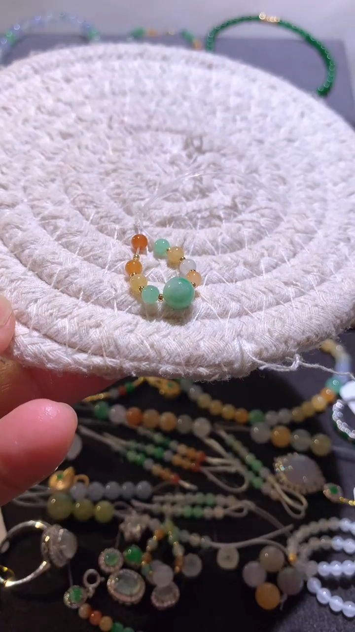 【闪购商品】翡翠颈饰未镶嵌diy小米加绿