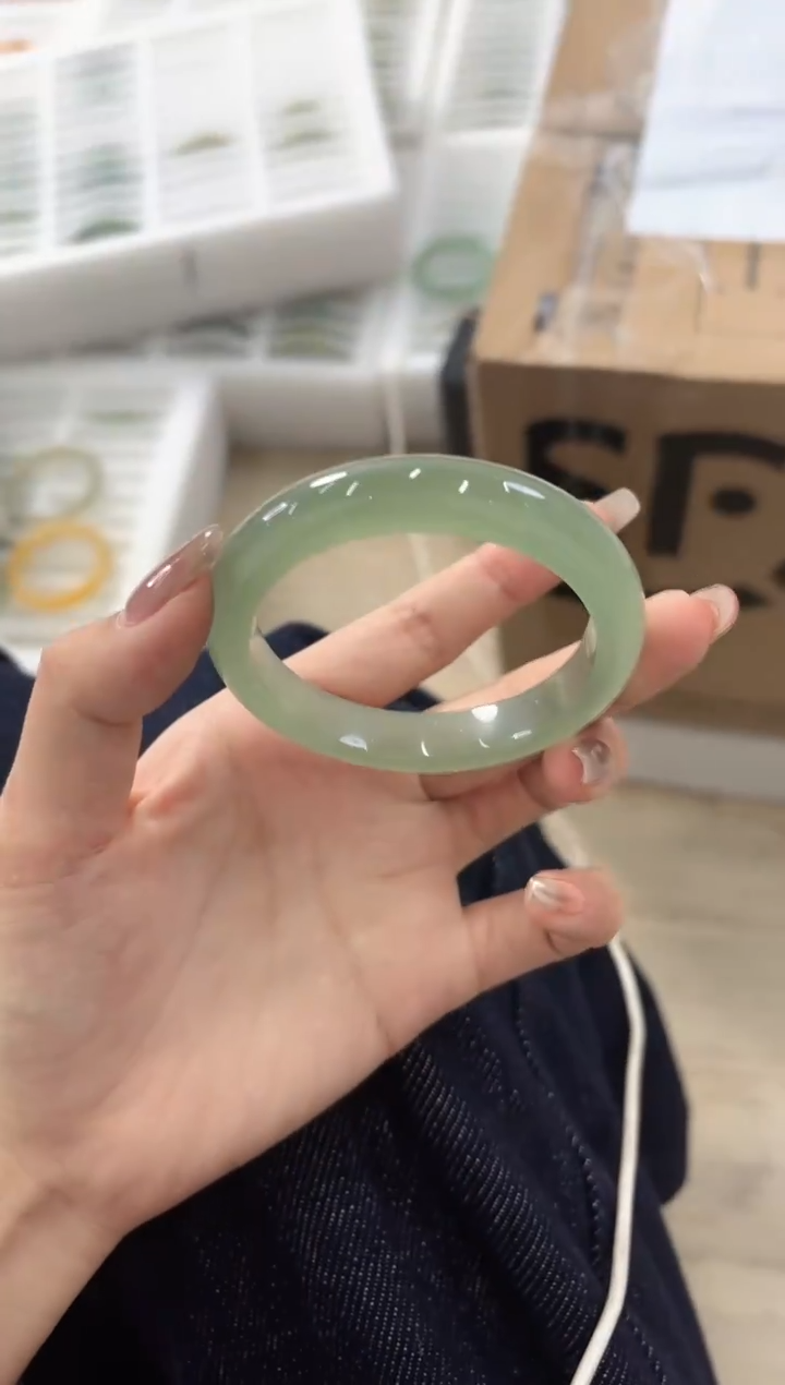 未镶嵌手镯石英质玉110-55D