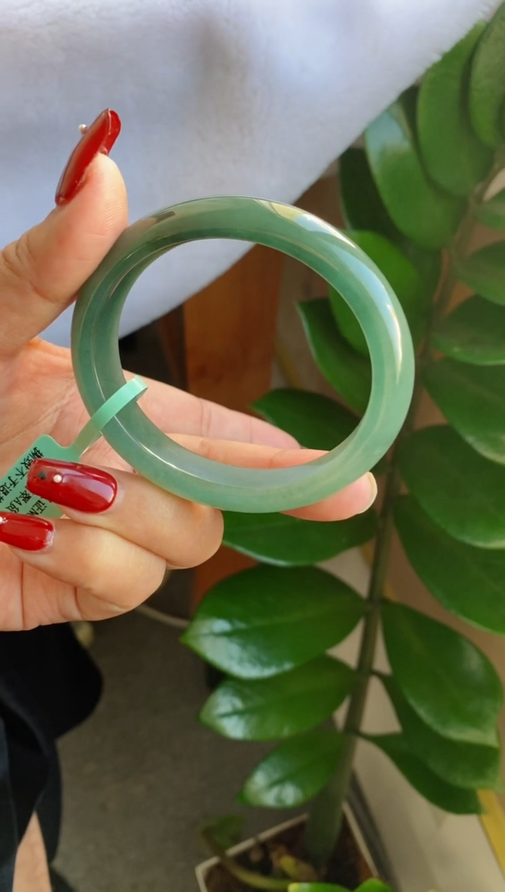 【闪购商品】翡翠手镯未镶嵌（血漏必买）缅料 老坑冰油青贵妃4号