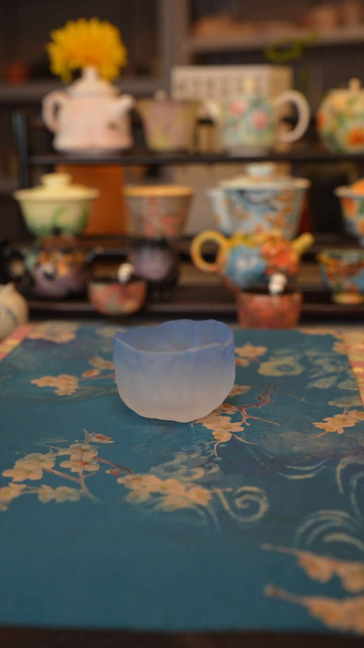 【闪购商品】福利品 蓝色琉璃杯