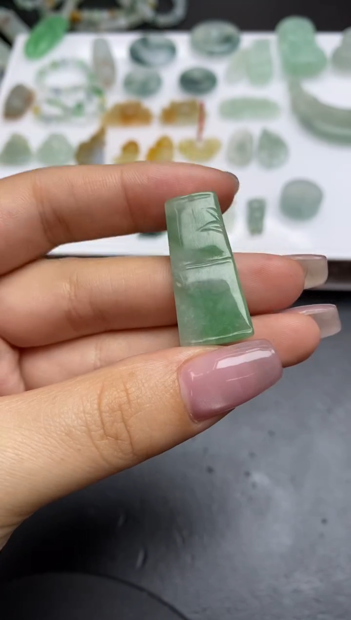 【闪购商品】定制翡翠未镶嵌翡翠毛货~