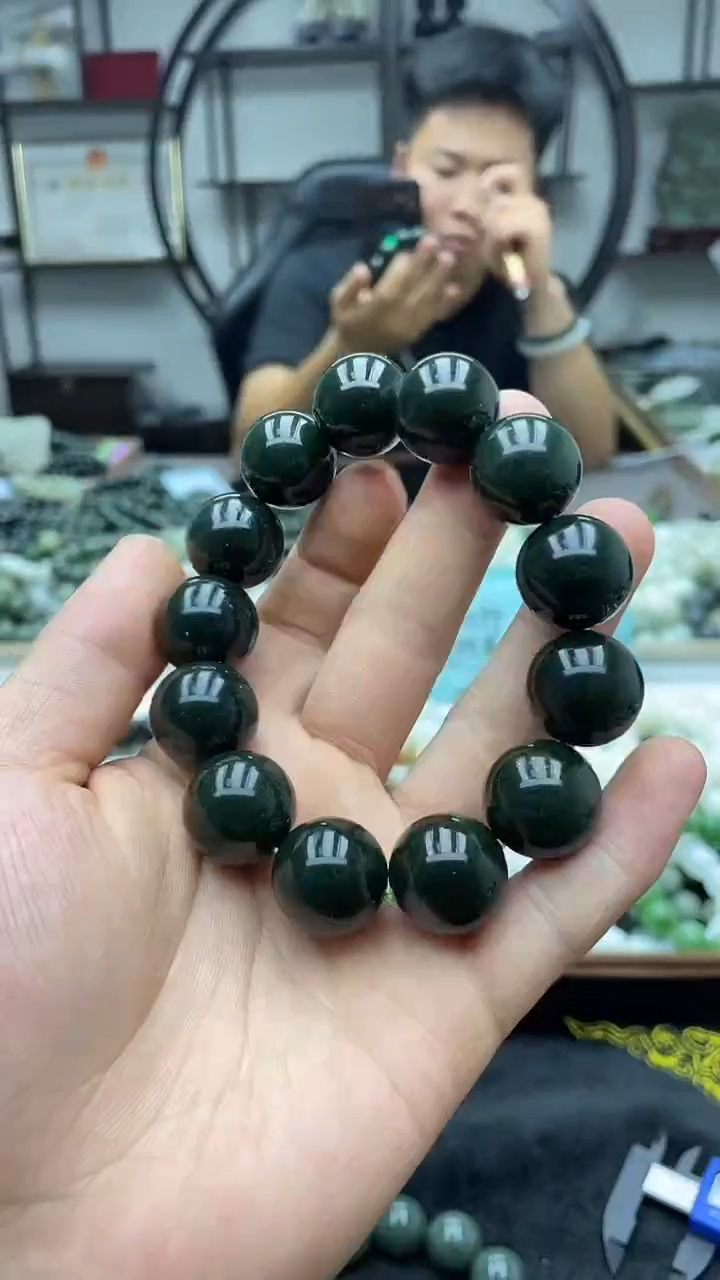 手串未镶嵌和田玉玛纳斯墨碧18圆珠