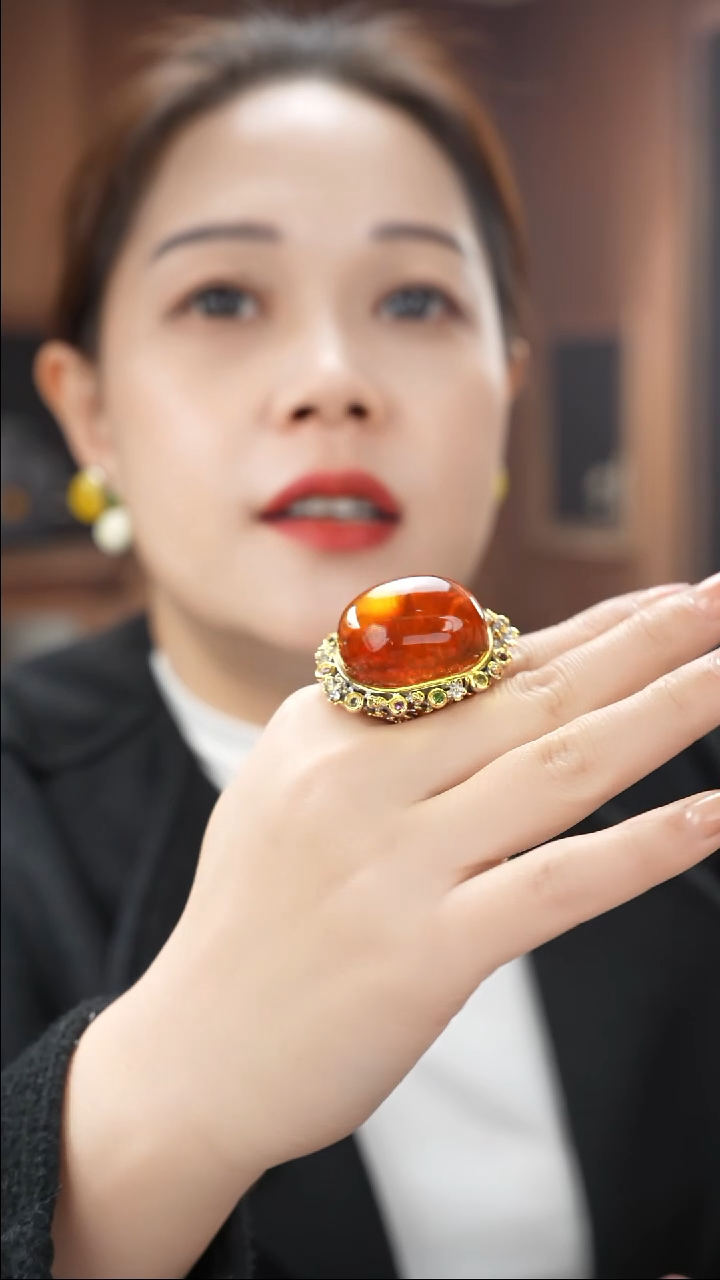 琥珀颈饰未镶嵌精品蜜蜡戒指