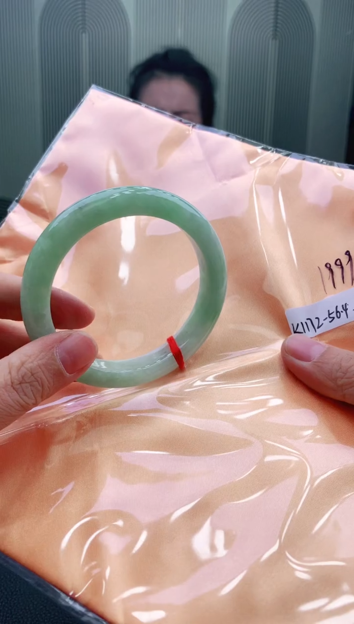 未镶嵌手镯翡翠56+