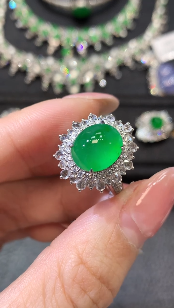 【闪购商品】翡翠戒指18K金镶嵌D33一件