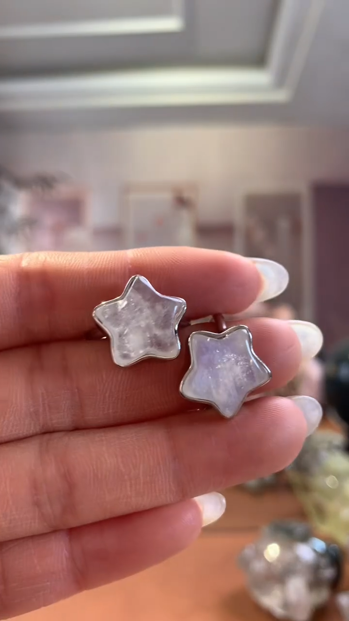 【闪购商品】长石戒指银S925镶嵌月光石星星戒指多样性拍一发一