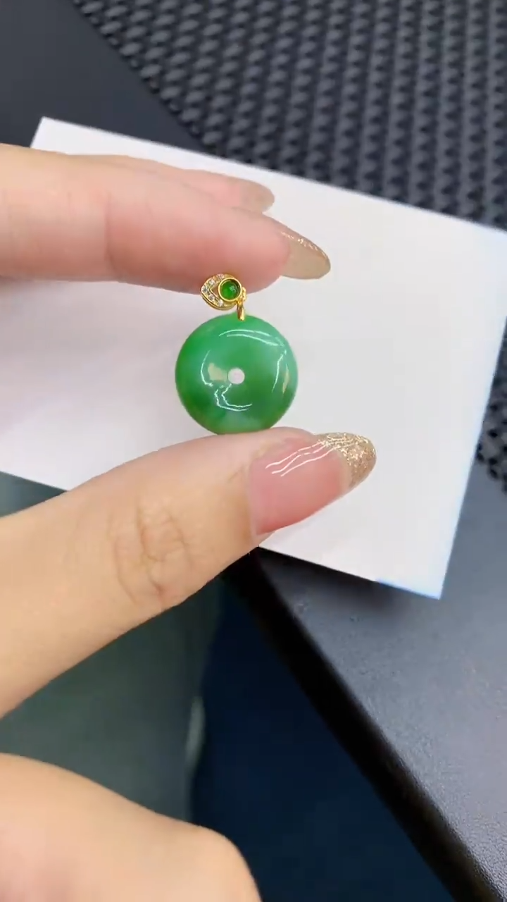 【闪购商品】翡翠银S925镶嵌颈饰            8