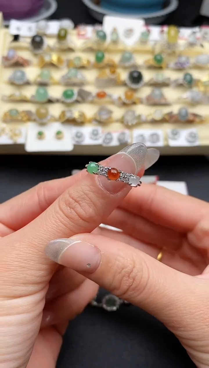【闪购商品】翡翠戒指银S925镶嵌6666666+6